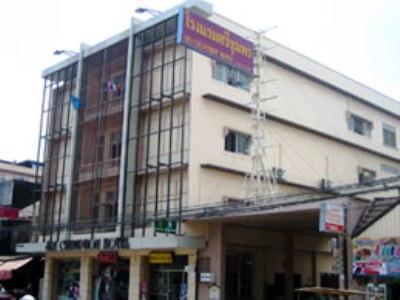 Sri Chumphon Hotel Exteriör bild